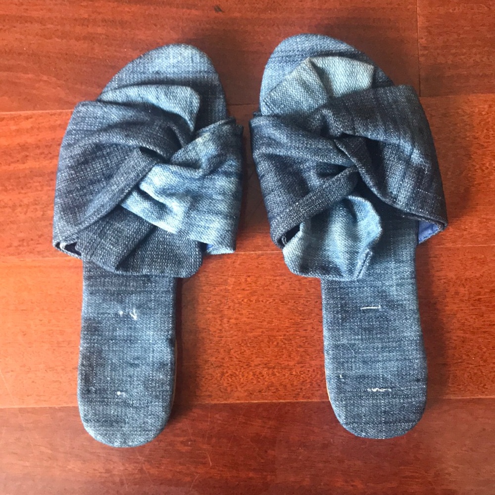 Slip on flat shoes